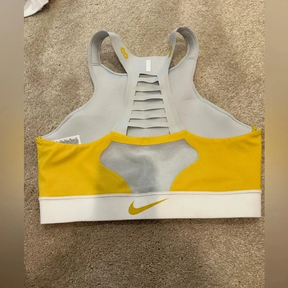 NIKE Air Max Swoosh Dri Fit Medium Support Non Padded Sports Bra Medium - Picture 5 of 6